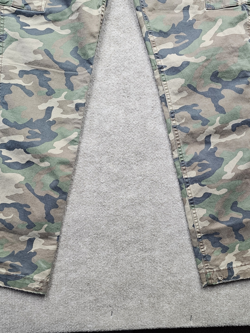 American Eagle Y2K Camo Cargo Pants 33x34 Utility Military Streetwear - Picture 4 of 10